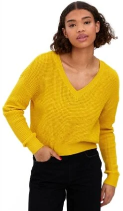 Veromoda Yellow / Spicy Mustard Leanna V-Neck Knitted Pullover
