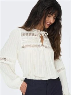 Only White / Creme June Lace Top With String Detail -Noisy May Shop 28132 1