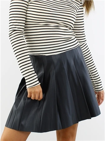 Veromoda Black / Black High Waist Short Skirt 4 Veromoda Black / Black High Waist Short Skirt - Image 2